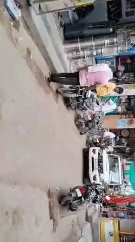 कुदरा में पुलिस ने मुहर्रम पर को लेकर किया फ्लेग मार्च सायरन बजाते हुए लोगों से शांतिपूर्वक मनाने की किया अपील