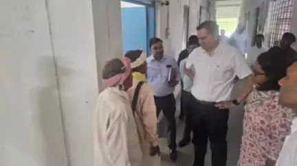 मानपुर में तहसील कार्यालय, जनपद कार्यालय, सामुदायिक स्वास्थ्य केंद्र एवं एकलव्य विद्यालय का संभागायुक्त ने किया निरीक्षण