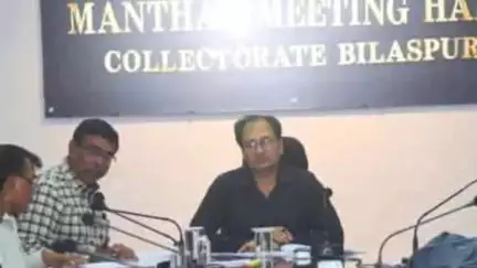 मस्तुरी: कलेक्टर श्री संजय अग्रवाल ने मंथन सभाकक्ष में बैठक लेकर महिला एवं बाल विकास विभाग द्वारा संचालित समीक्षा की