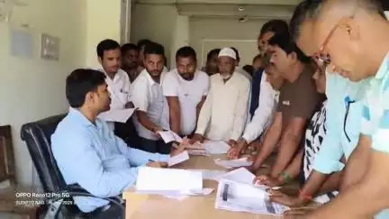 बोध गया: गया डीएम के निर्देश पर बोधगया अंचल कार्यालय में सीओ द्वारा जनता दरबार का आयोजन, कई मामलों का निपटारा
