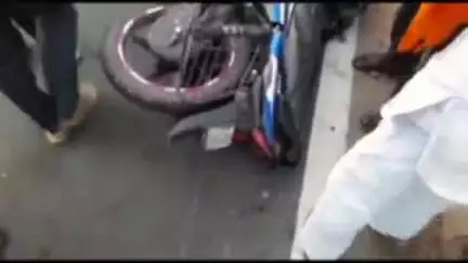 पाली: NH-44 स्थित ग्राम पटउवा के पास असंतुलित होकर डिवाइडर से टकराया बाइक सवार, गंभीर रूप से घायल