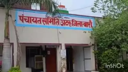 अटरू: अटरू क्षेत्र के मुसई गुजरान गाँव के शिविर में कलेक्टर ने की समीक्षा