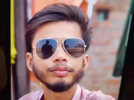 कानपुर: IIT गेट के पास दो बाइकों की टक्कर में बाइक मिस्त्री की मौत, आरोपी चलती बाइक में बीयर पीकर भागे