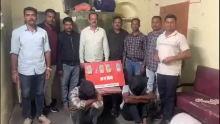 यवतमाळ: शहरातील गांधी चौकात घरफोडीच्या गुन्ह्यातील दोन आरोपीतांकडून सोन्याचे दागिने व रोख जप्त