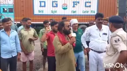 सासाराम: धौवदाड थाना पर पहुंचे माले के सचिव अशोक बैठा