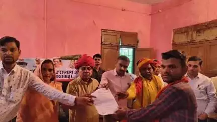 अकलेरा: ग्राम सरेडी और सेमलीहाट में पंडित दीनदयाल उपाध्याय अंत्योदय संबल पखवाड़े के तहत शिविर का आयोजन किया गया
