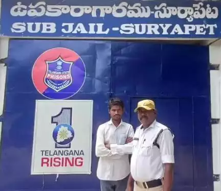 సూర్యాపేట: సూర్యాపేటలో మద్యం సేవించి వాహనలు నడిపి పట్టుబడిన ఒకరికి ఒకరోజు జైలు శిక్ష , మిగతా నలుగురికి జరిమనా
