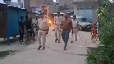 डंडारी: डंडारी पुलिस द्वारा मोहर्रम पर्व को लेकर डंडारी थाना क्षेत्र में फ्लैग मार्च निकाला गया
