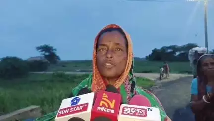 ଭଦ୍ରକ ଗ୍ରାମାଞ୍ଚଳ: ଧାମରା ଗୁଳା ଗାଁ ର ଅସରାଏ ବର୍ଷାରେ ରାସ୍ତା ର ଅବସ୍ଥା ବେହାଲ। ମତପ୍ରକାଶ କରିଛନ୍ତି ଗ୍ରାମ ବାସି।