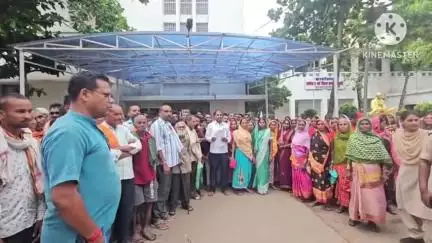 कुकुरमुड़ा मे निस्तारी तालाब कीबिक्री से मचाहड़कंप ग्रामीणोने जताया विरोध खैरागढ़ मे कलेक्टर से लगाई गुहार #jansamasya