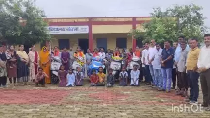 अरनोद: बेडमा में प्रोत्साहन पाकर मुस्कुराई बेटियां, पांच होनहार बालिकाओं को मिली स्कूटी