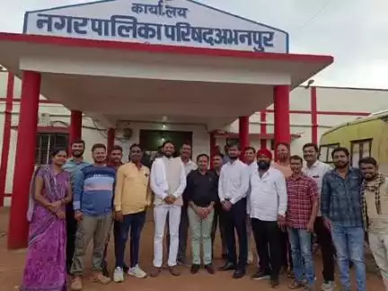 अभनपुर: अभनपुर के पूर्व सीएमओ को दी गई विदाई, नए सीएमओ ने किया पदभार ग्रहण