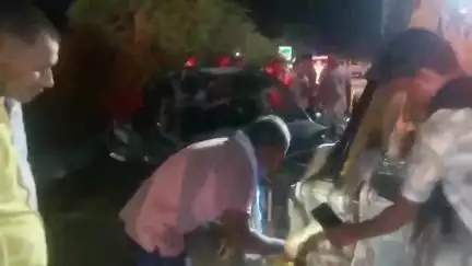 गायघाट: पिरौंछा चौक के पास NH-27 पर अनियंत्रित कार ट्रक से टकराई, एक की मौत, दो गंभीर