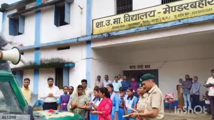 जशपुर: हाथी-मानव संघर्ष कम करने के लिए वन विभाग ने तपकरा रेंज के 14 पंचायतों में गजरथ यात्रा निकाली, DFO ने लगाए पौधे