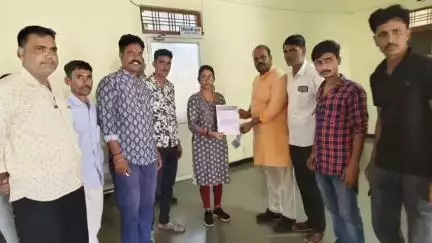 सीतामऊ: भगवा सेना ने एसडीएम को सावन में मांस-मछली की दुकानें बंद करने का ज्ञापन दिया