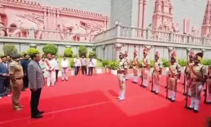 భువనగిరి: యాదగిరిగుట్ట లక్ష్మీనరసింహస్వామి దర్శించుకున్న సుప్రీంకోర్టు జస్టిస్ సూర్యకాంత్
