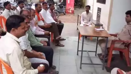 पटेरा: हिंडोरिया पुलिस थाना में शांति समिति की बैठक, थाना प्रभारी ने की चर्चा