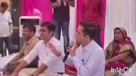 बेनीपट्टी: बेनीपट्टी के तीसियाही मिडिल स्कूल में मतदाता सूची पुनरीक्षण कार्यक्रम में मतदाताओं को संबोधित किया गया