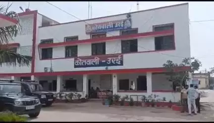 उरई: उरई में कोचिंग सेंटर पर लड़कों ने युवती को दिखाए अश्लील वीडियो, पुलिस ने दर्ज किया मुकदमा