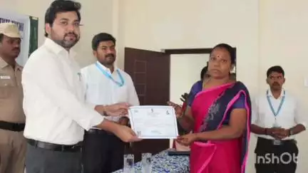 தேனி: கருவேல்நாயக்கன்பட்டி RSETI -ல் கனரா வங்கி 120வது நிறுவன வார விழா தேனி கலெக்டர் தலைமையில் நடந்தது