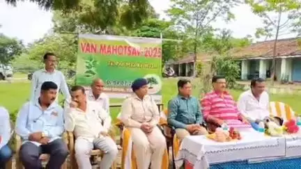 ଧର୍ମଗଡ: କୋକସରା ଜବାହର ଉଚ୍ଚ ବିଦ୍ୟାଳୟରେ ବନ ମହୋତ୍ସବ ସପ୍ତାହ ପାଳିତ