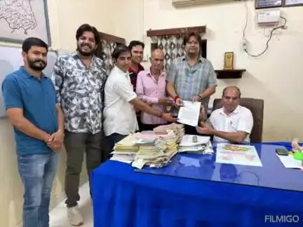 रतनगढ़: उदयपुर मेडिकल कॉलेज में डॉक्टर की मौत के दोषियों पर कड़ी कार्रवाई की मांग, रतनगढ़ में सौंपा मुख्यमंत्री के नाम ज्ञापन