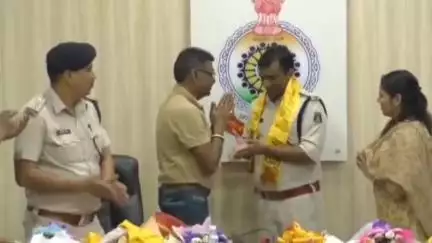 रायगढ़: रायगढ़ में पुलिस की तत्परता पर अग्रवाल समाज ने किया सम्मान, पुलिस के उत्साहवर्धन के लिए ₹50 हजार की सम्मान राशि भेंट की