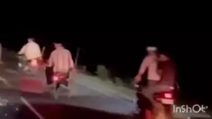 भितरवार: नरवर रोड पर बाइक से लाठी-डंडे लेकर स्टंट करते हुए वीडियो वायरल, दो नाबालिग आरोपी गिरफ्तार