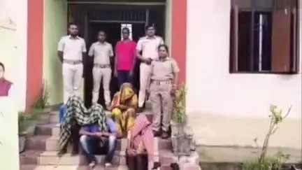 କେନ୍ଦୁଝର ସହର: କେନ୍ଦୁଝର ବିଭିନ୍ନ ସ୍ଥାନରେ ଚଢ଼ଉ କରି ୮୫ ହଜାରରୁ ଉର୍ଦ୍ଧ ଟଙ୍କାର ମହୁଲ ମଦ ଜବତ, ୪ଗିରଫ କଲା ଅବକାରୀ ବିଭାଗ