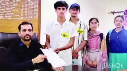 भलेई: चंबा-भडेला मार्ग पर अच्छी बस चलाने की मांग, विद्यार्थी परिषद ने SDM को सौंपा ज्ञापन
