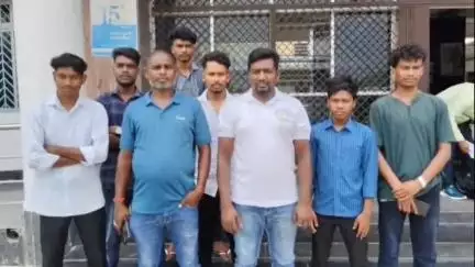 दुमका: छात्र समन्वय समिति के प्रतिनिधिमंडल ने दिग्घी स्थित SKMU में कुलपति को सौंपा मांग पत्र
