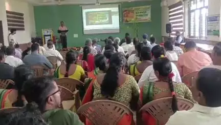 ಹಳಿಯಾಳ: ಪಟ್ಟಣದಲ್ಲಿ ಯಶಸ್ವಿಯಾಗಿ ಸಂಪನ್ನಗೊಂಡ ಆಧುನಿಕ ಕಲ್ಪವೃಕ್ಷ ತಾಳೆ ಬೆಳೆ ಮತ್ತು ಪಾರಂಪರಿಕ ಭತ್ತದ ತಳಿಗಳ ಕುರಿತು ರೈತರಿಗೆ ಜಾಗೃತಿ ಕಾರ್ಯಾಗಾರ