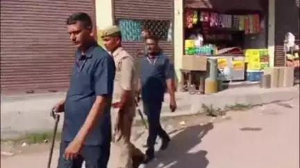 नौतनवा: सोनौली कस्बे में बम निरोधक दस्ता की टीम ने किया जांच