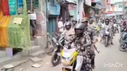 चांद: मुहर्रम को लेकर चांद सहित जिले के विभिन्न थाना क्षेत्रों में पुलिस ने विधि व्यवस्था बनाए रखने के लिए किया फ्लैग मार्च
