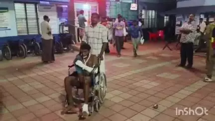 നിലമ്പൂർ: മൂത്തേടം ഉച്ചക്കുളത്ത് കാട്ടാനയുടെ ആക്രമണത്തിൽ രണ്ട് യുവാക്കൾക്ക് പരിക്ക്