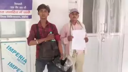 महोबा: जिला अस्पताल में भाजपा बूथ अध्यक्ष से नेत्र परीक्षण अधिकारी ने किया दुर्व्यवहार, पत्रकार के साथ भी की बदसलूकी