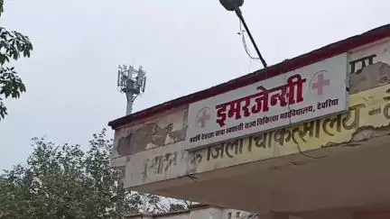बरहज: मदनपुर के पास सड़क हादसे में एक व्यक्ति को आई गंभीर चोट, प्राथमिक उपचार के बाद जिला अस्पताल किया गया रेफर