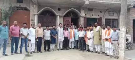 उजियारपुर: उजियारपुर में भाजपा नेता उपेंद्र कुमार कुशवाहा ने चलाया जनसंपर्क अभियान, समस्याओं पर हुई चर्चा