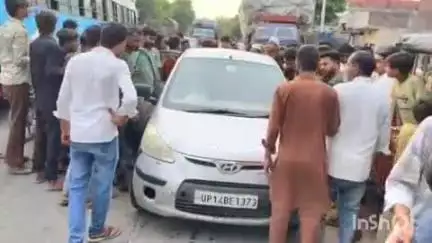 जानसठ: मीरापुर क्षेत्र के गांव कैथोड़ा में मोहर्रम का जुलूस देखने के दौरान हादसा, छत से पैर फिसलकर गिरा एक युवक घायल