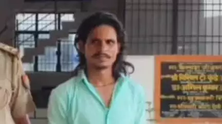 चकिया: कस्बा इलिया से 40 अदद अवैध देशी शराब के ब्लू लाइम ट्रेटा पैक के साथ 1 अभियुक्त को पुलिस ने किया गिरफ्तार