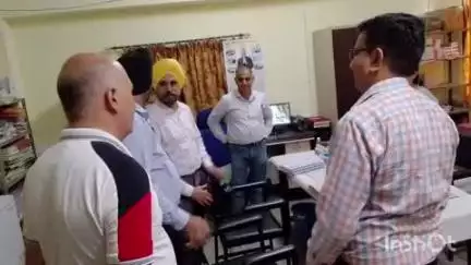 डेरा गोपीपुर: डॉ. हरिंदर पाल सिंह ने सिविल अस्पताल देहरा में पहले ब्लॉक मेडिकल ऑफिसर के रूप में संभाला कार्यभार