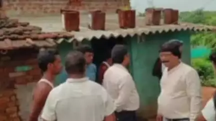 रामगढ़: बीडीओ ने अमडापहाडी पंचायत में योजनाओं का किया निरीक्षण, दिए निर्देश