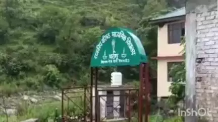 नेरवा: नेरवा शिक्षा खंड के अंतर्गत राजकीय वरिष्ठ माध्यमिक विद्यालय भरानू को बरसात में लगते नाले के पानी से खतरा