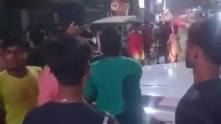 দেগঙ্গা: বেসরকারি হাসপাতালের গাফিলতিতে রুগীর মৃত্যুর অভিযোগে ধুন্দুমার বেড়াচাঁপায়, মৃতদেহ নিয়ে টাকি রোড অবরোধ বিক্ষোভ পরিবারের