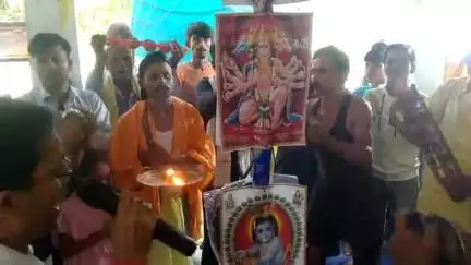 काको: काज़िदौलत पुर गांव में 24 घंटे का अखंड कीर्तन महाप्रसाद वितरण के साथ संपन्न, ग्रामीणों में दिखा उत्साह