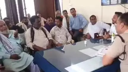 गढ़ाकोटा: थाना परिसर में शांति समिति की बैठक का आयोजन किया गया