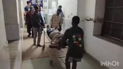 डूंगरपुर: अज्ञात वाहन की टक्कर से बाइक सवार गंभीर रूप से घायल, जिला अस्पताल में चल रहा इलाज