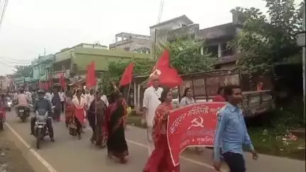 বান্দোয়ান: ১৭ দফা দাবীকে সামনে রেখে বান্দোয়ানে  সিপিআইএমের ডেপুটেশন কর্মসূচি