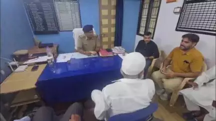 શહેરા: મોહરમ પર્વને લઈને શહેરા પોલીસ મથકે સામાજીક આગેવાનોની શાંતિ સમિતિની બેઠક મળી