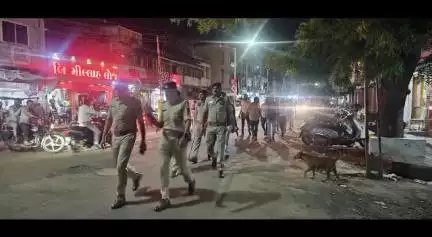 વઢવાણ: શઢહેરના એ ડિવિઝન પોલીસ દ્વારા તાજીયા નિમિત્તે ફૂટ પેટ્રોલિંગ હાથ ધરવામાં આવ્યું